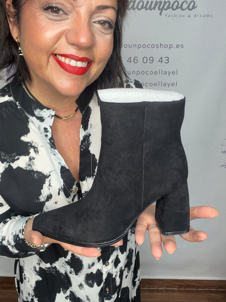 Botin Rebeca