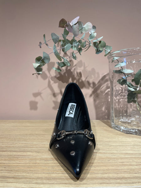 Zapato Tachuelas