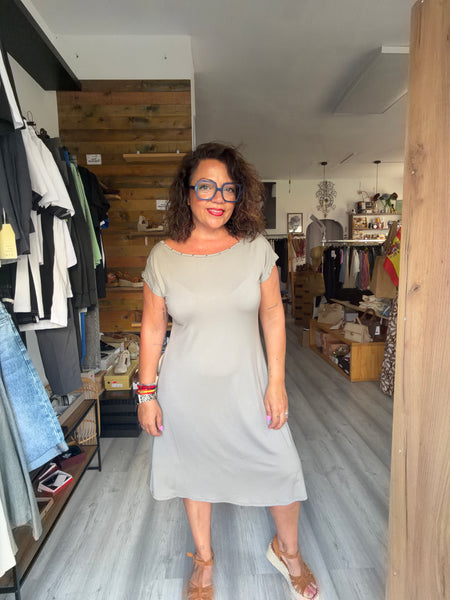 Vestido Tachuelas