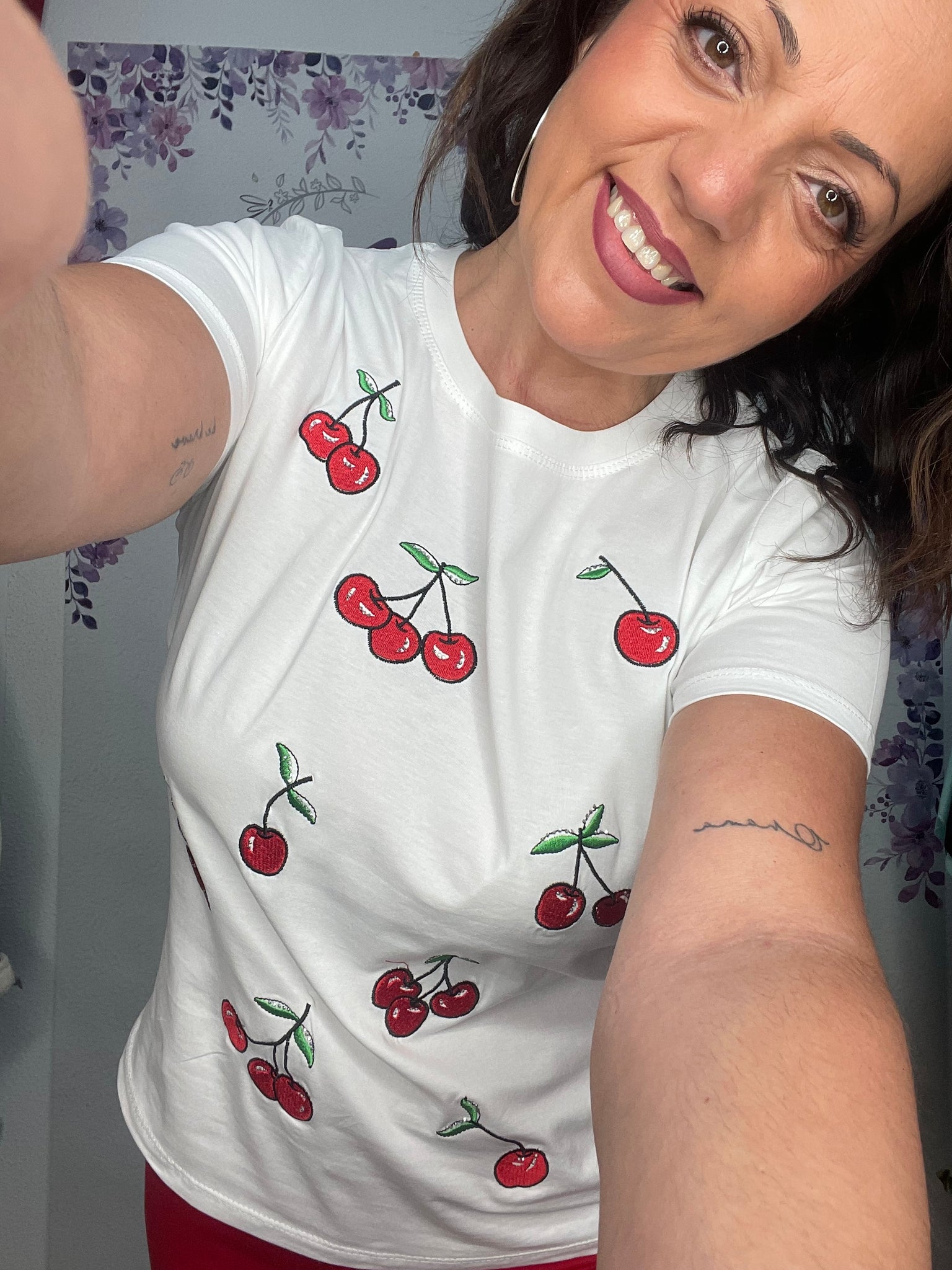 Camiseta Cerezas/bordada